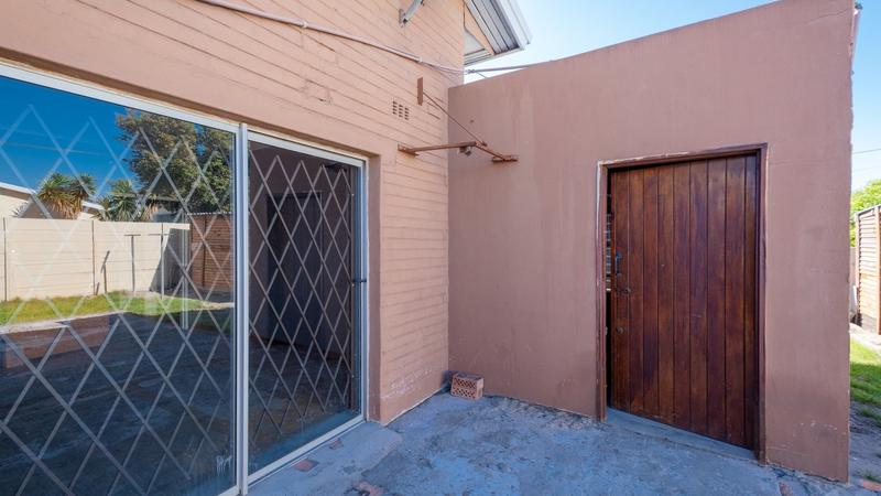 3 Bedroom Property for Sale in Goodwood Estate Western Cape